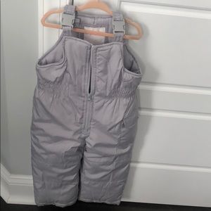 Carters light gray snow suit size 4T